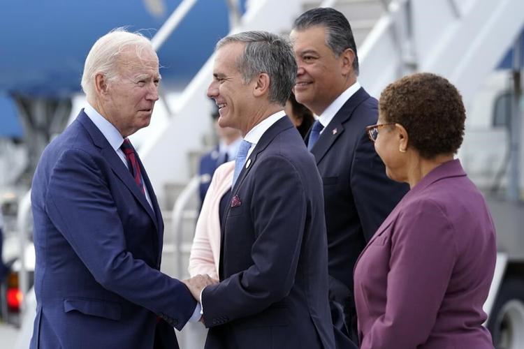 Biden’s late push across West aims to deliver votes for Dems