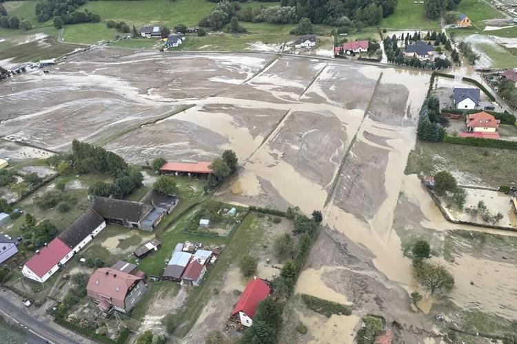 Central Europe flooding leaves 16 dead in Romania, Poland, Czech Republic and Austria