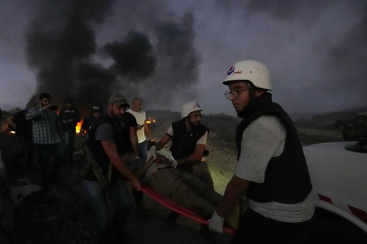 Israeli shelling along Lebanon border kills 1 journalist, wounds 6