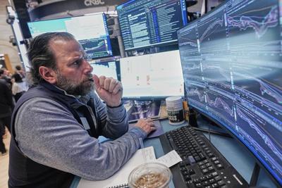 S&P/TSX composite up nearly 400 points, U.S. stock markets also climb higher