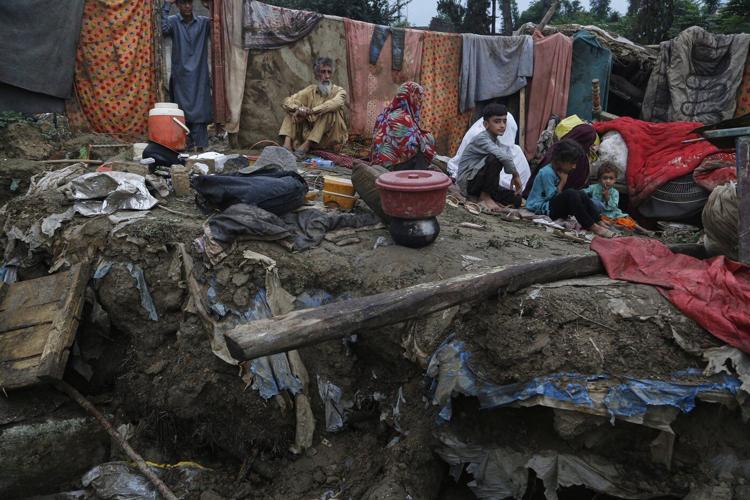 Cloudbursts are causing chaos in parts of India and Pakistan. Here's what they are