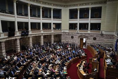 Greece pledges more high defense spending, seeks F-35 fleet
