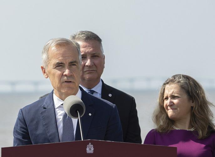 Ottawa cuts Confederation Bridge tolls, ferry fares in Atlantic Canada