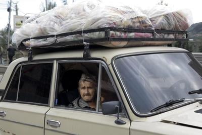 Armenia and Azerbaijan announce deal to exchange POWs and work toward peace treaty