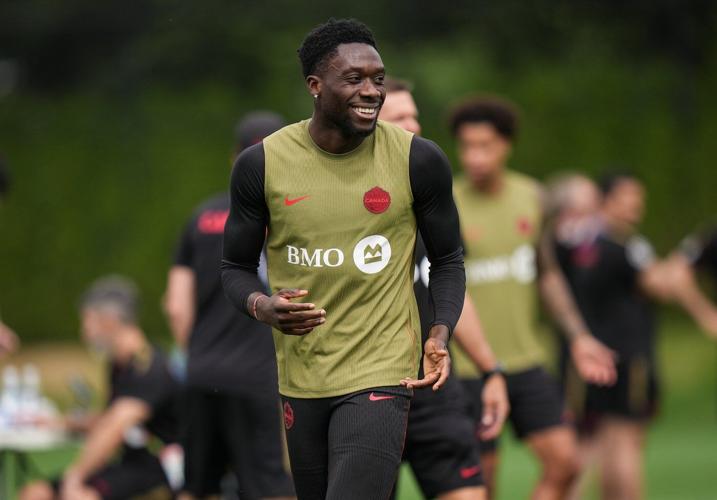 Alphonso Davies available for Canada vs. Qatar World Cup match: coach