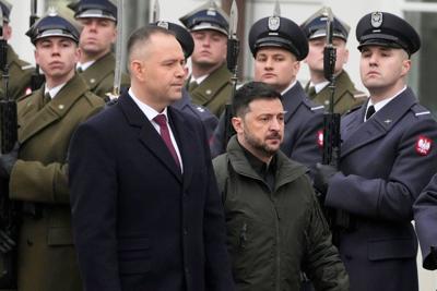 Ukrainian officials criticize Polish president's decision to strip Zelenskyy of honor