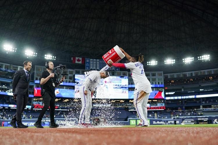 Biggio's three-run homer lifts Blue Jays over White Sox 5-2; Bassitt earns win