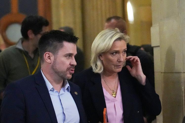 Marine Le Pen's appeal trial opens in Paris, with far-right leader's 2027 presidential bid at stake