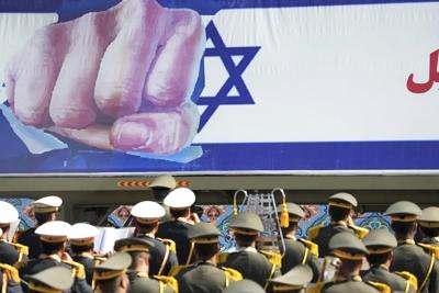 Iran renews threats against Israel during Army Day parade