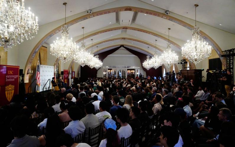 Arnold Schwarzenegger enters fight on US House control, urges vote against new California districts