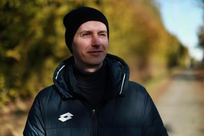 Des Ukrainiens sont surqualifiés pour les emplois qu'ils trouvent au Canada