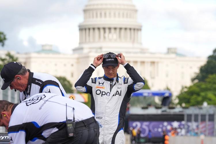 Trump will kick off the IndyCar race in the Beast before cars zoom through Washington's streets