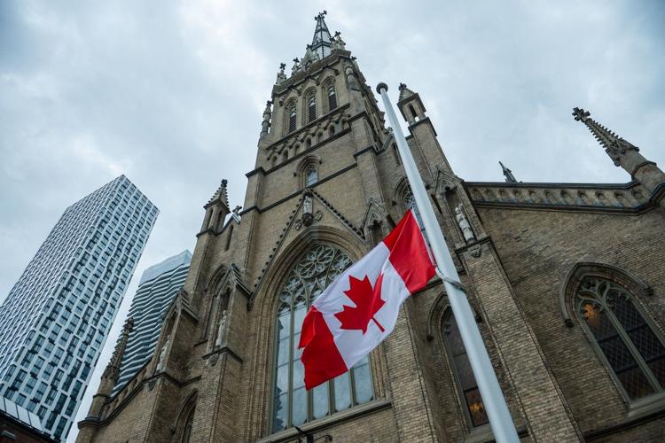 In the news today: Toronto, Montreal archbishops to hold mass for Pope Francis