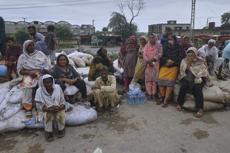 Pakistani rescuers use drones to help evacuate thousands as floods devastate Punjab