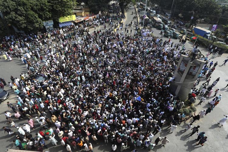 Lawyers in southeastern Bangladesh boycott courts after violence kills 1