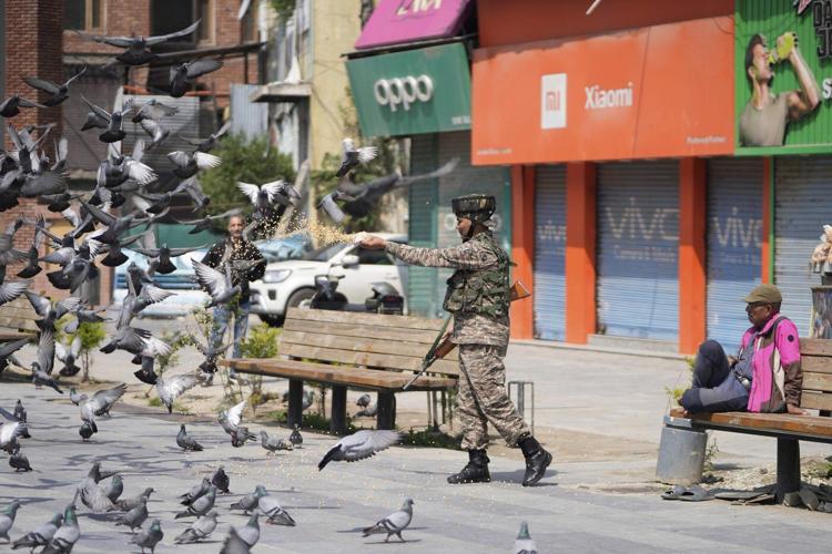 After days of heavy firefights, calm reported along Indian and Pakistan borders