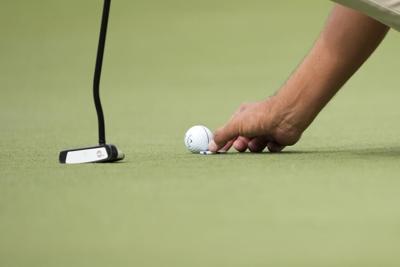 400some event makes golf fun again by putting hundreds on course at the same time