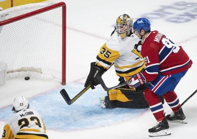 Hoffman plays hero as Canadiens beat Penguins 5-4 in overtime