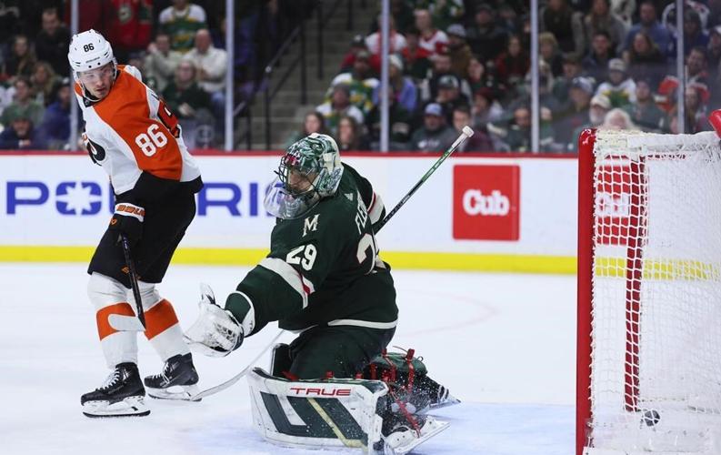 NHL roundup: Fleury passes Roy for second spot in wins as Wild whip Islanders 5-0