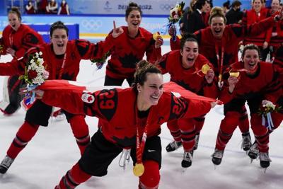 Marie-Philip Poulin voted ��ɫtvfemale athlete of the year for 2022