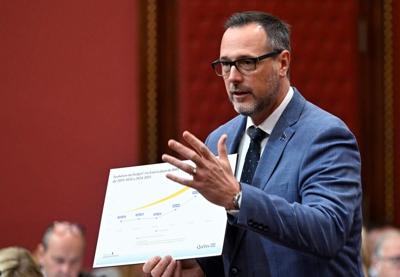 Quebec Liberals call to investigate closures of French-language classes for newcomers