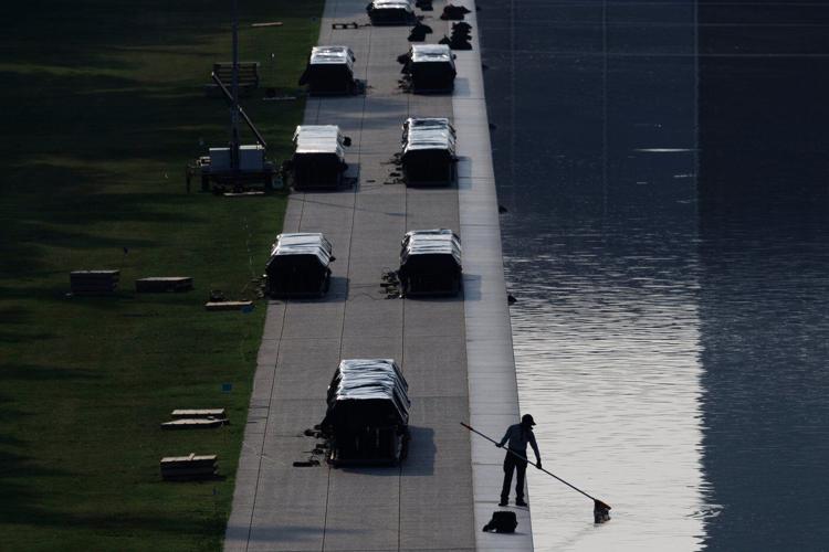 Trump's administration won't seek new bids to repair the Lincoln Memorial Reflecting Pool
