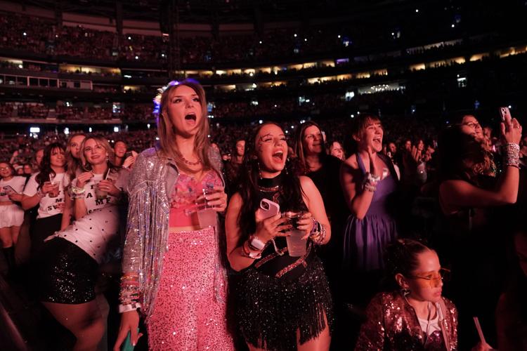 Taylor-Swift-Gallery_11