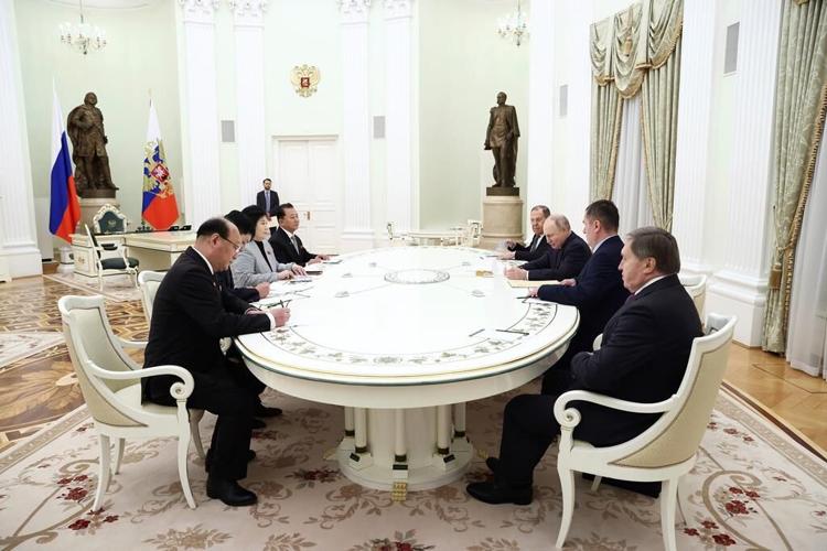 Russia hosts North Korea's top diplomat for talks on ties amid concerns over alleged arms deal