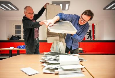 Partial rerun of Germany's 2021 election in Berlin costs a governing party 1 seat