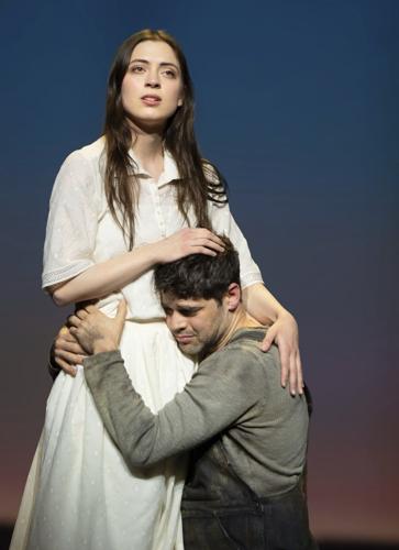 Singer-songwriter Lizzy McAlpine makes her Broadway debut, coming at a 'perfect time'