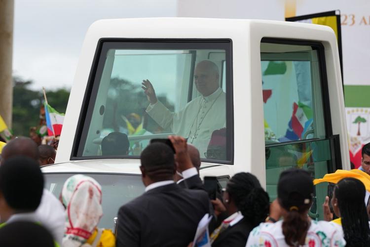 Pope calls for justice and closing income gap in Equatorial Guinea Mass with presidential family