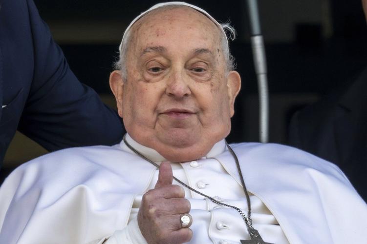 Pope's work during convalescence includes clearing path for saints from Venezuela, Papua New Guinea
