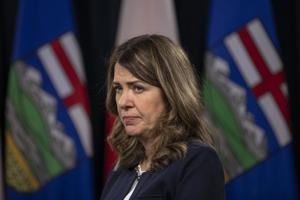 Alberta's Smith seeking clearance for interference briefings, Nenshi questions intent
