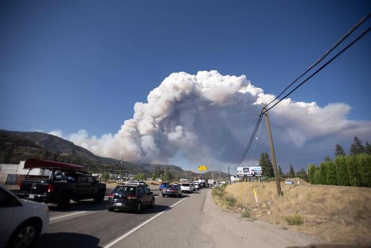 West Kelowna evacuations triple, as City of Kelowna declares wildfire emergency
