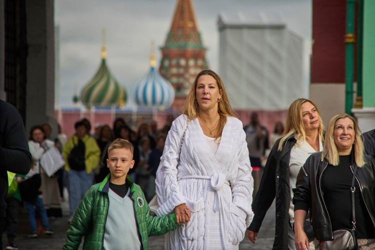 Russia faces a shrinking and aging population and tries restrictive laws to combat it