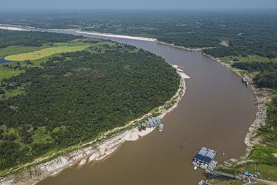 Peru's Amazon communities accuse the state of failing to stop mercury pollution from illegal mining