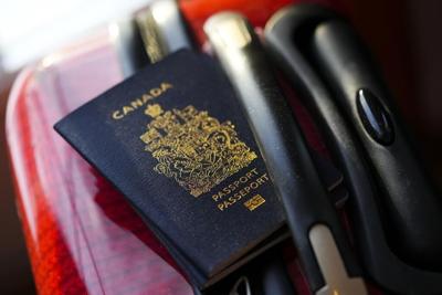 L’arriéré de demandes de passeports est presque éliminé, assure la ministre Gould