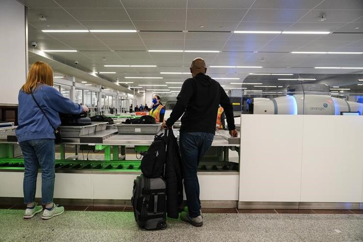 Record 6,542 guns intercepted at US airport security in '22