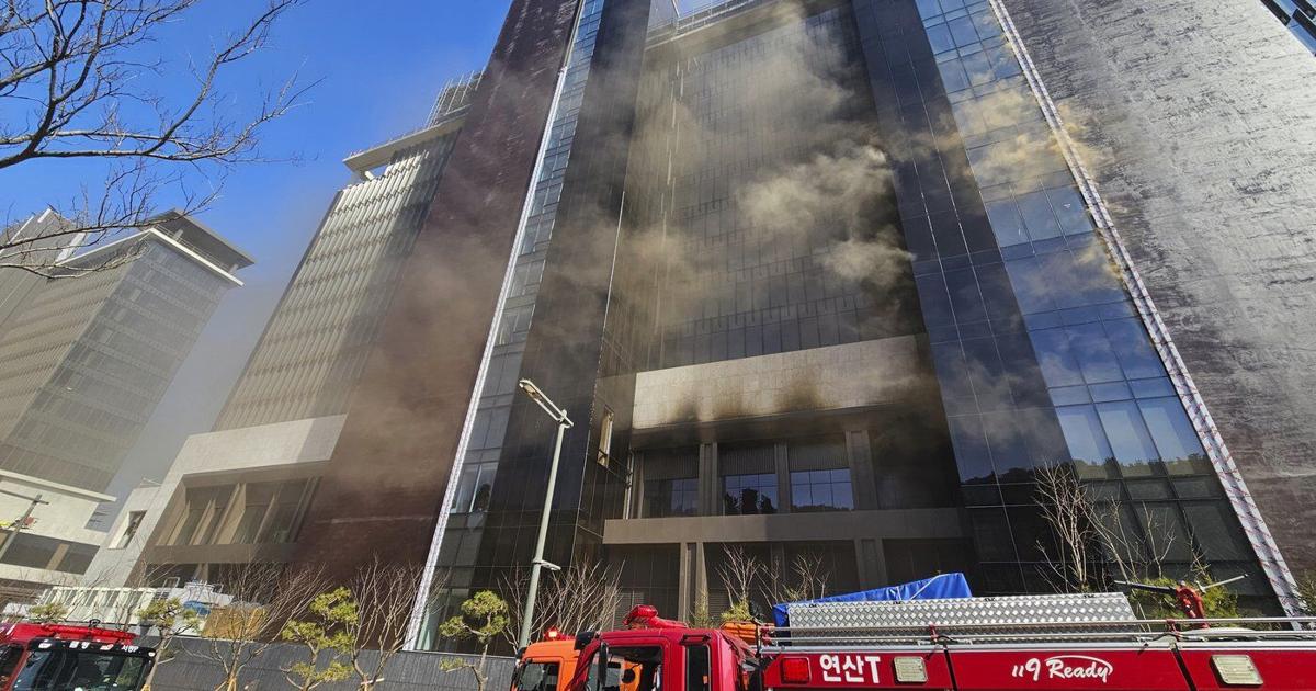 Tragic Fire Claims Life of 10-Year-Old Girl and Leaves 7-Year-Old Sister in Critical Condition in Busan Apartment