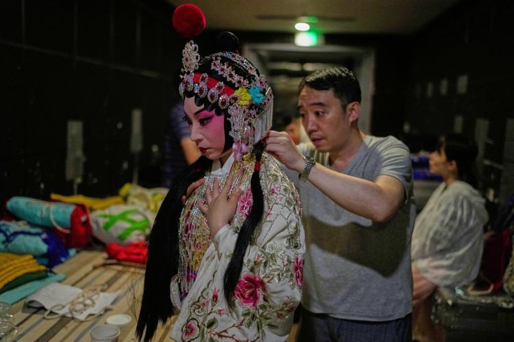 In a breakneck digital era, the ancient art of Peking opera works hard to keep flourishing
