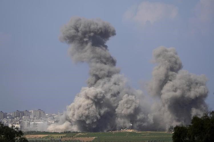 Live updates | Hamas frees 2 American hostages, even as Israel airstrikes continue in southern Gaza