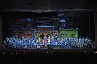 Metropolitan Opera presents semi-staged `Turandot' after stage malfunction