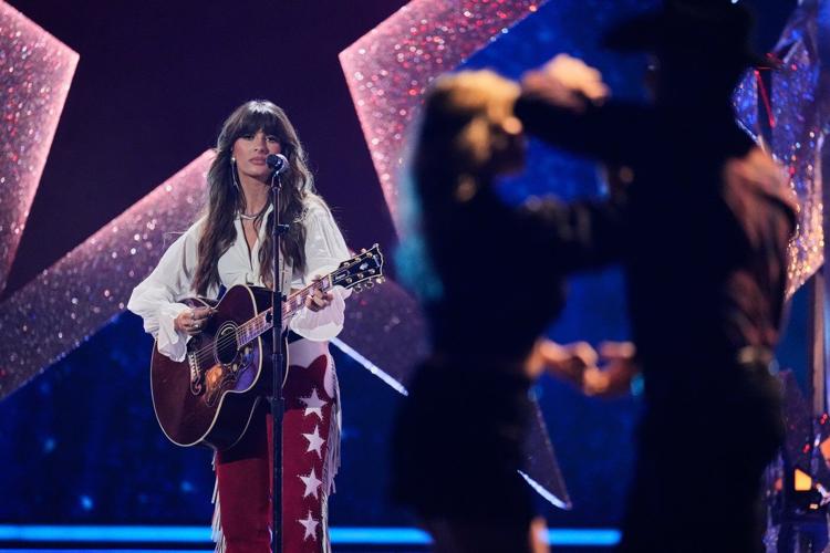 Lainey Wilson wins entertainer of the year at 2025 CMA Awards