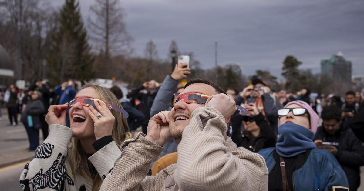 Partial solar eclipse, meteor shower headed for Canadian skies