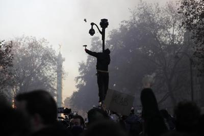 Lawmakers back Paris Olympic law despite surveillance fears