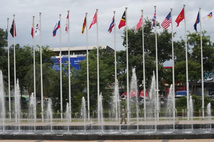 US defense chief regrets China's decision not to meet during Southeast Asian security talks