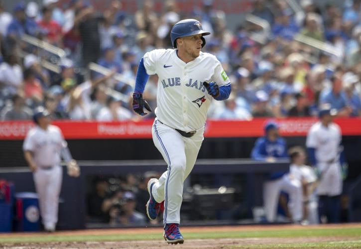 Straw picks a fine time to shine for surging Jays