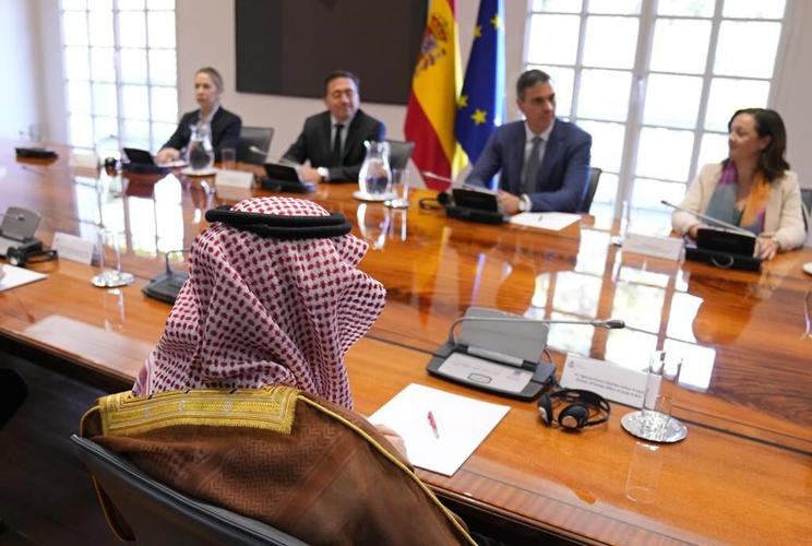 Palestinian prime minister visits Madrid after Spain, Norway and Ireland recognize Palestinian state