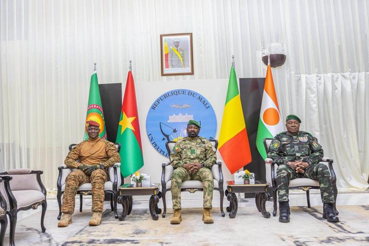 Mali, Burkina Faso and Niger call for joint 'large-scale operations' against extremists