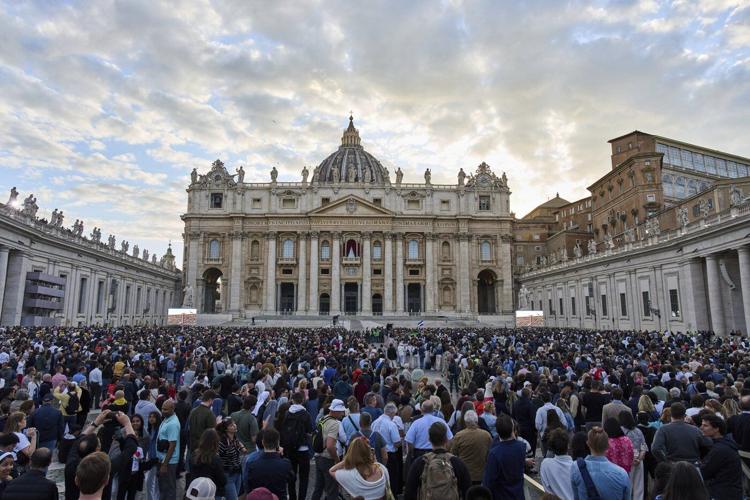The Latest: Cardinals vote in the Vatican for a second day to elect a new pope